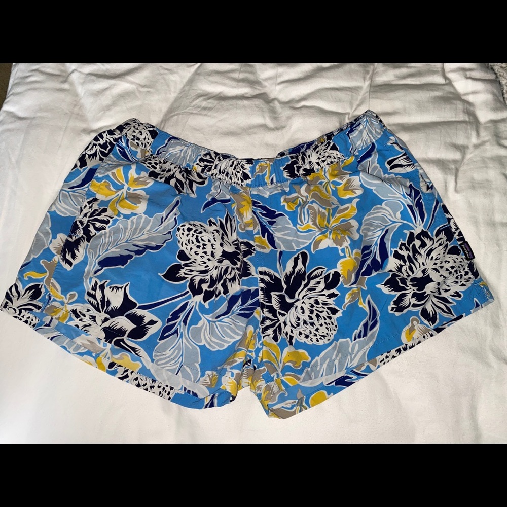 Women’s Patagonia baggies shorts size XL